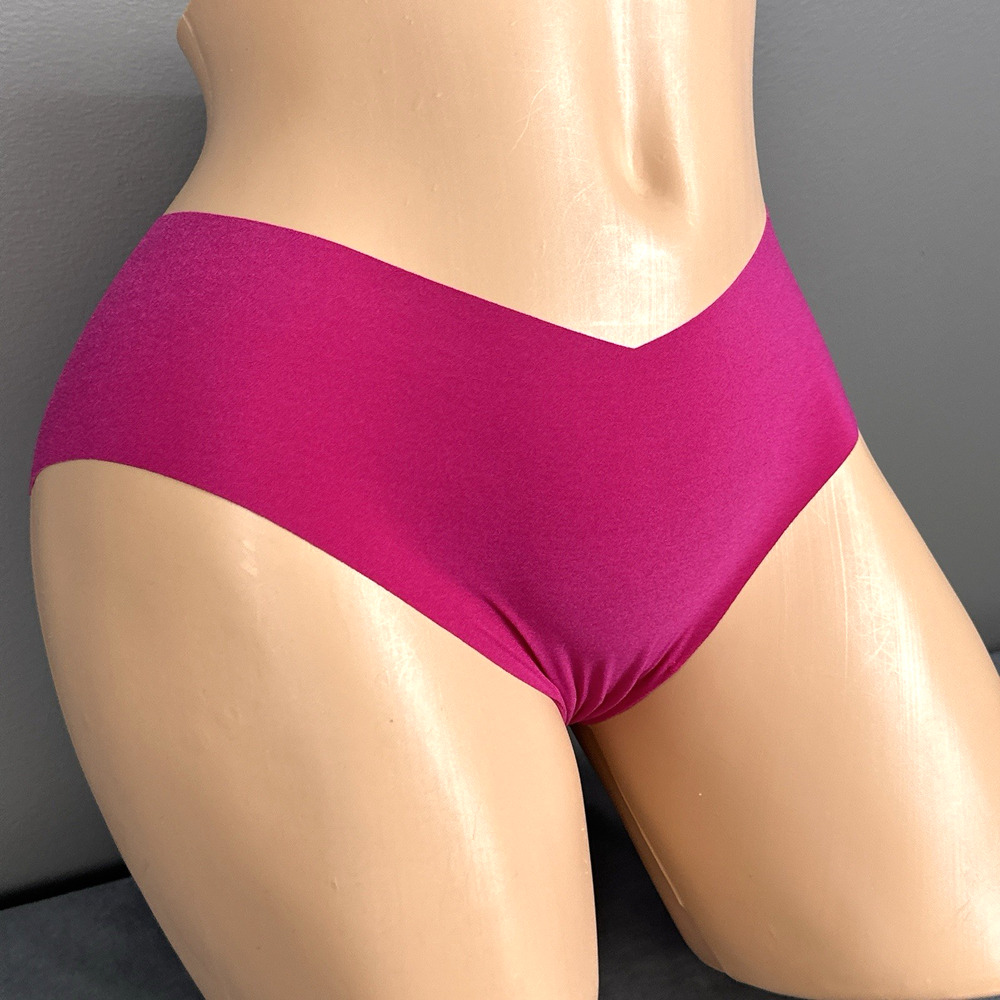 Victoria's Secret Hiphugger Panties Medium Edgeless Seamless New NOS Y2K Panty